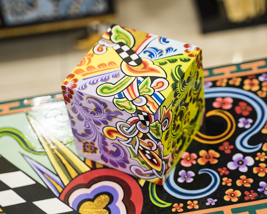 Box Square hand painted Tom's Drag