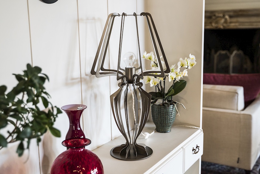 Table lamp Minerva in bronze iron Arti & Mestieri