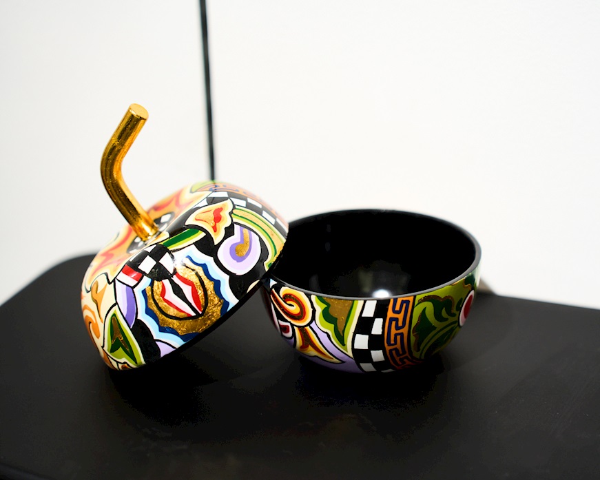 Apple-Shaped Box M hand painted Tom's Drag