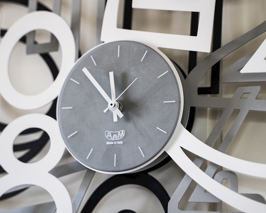 Orologio da parete Mimic in ferro nero, alluminio e bianco Arti & Mestieri