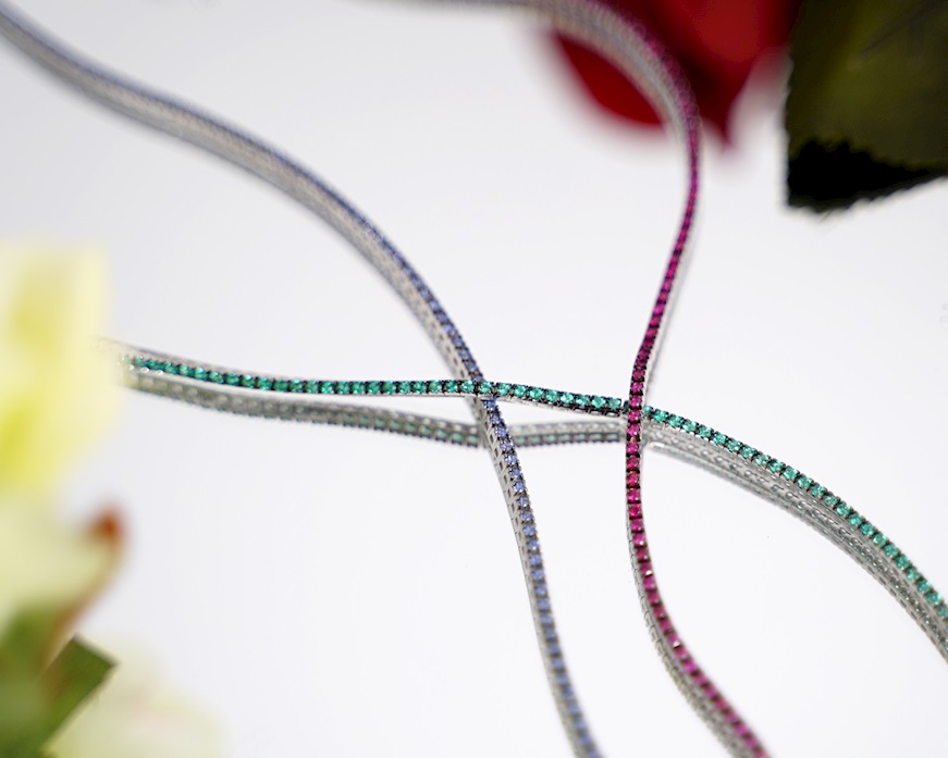 Bracciale tennis oro 750‰ e smeraldi ct. 0.90 Davite & Delucchi