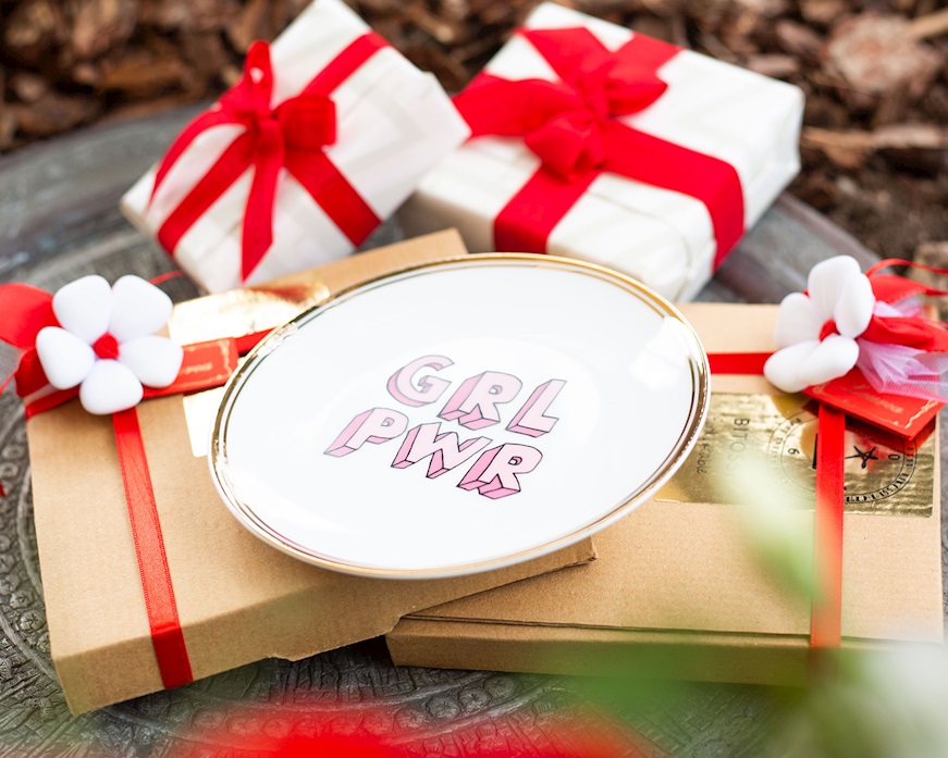 Bomboniera Laurea Piattino La Tavola Scomposta porcellana Grl Pwr con ciuffo portaconfetti Bitossi home