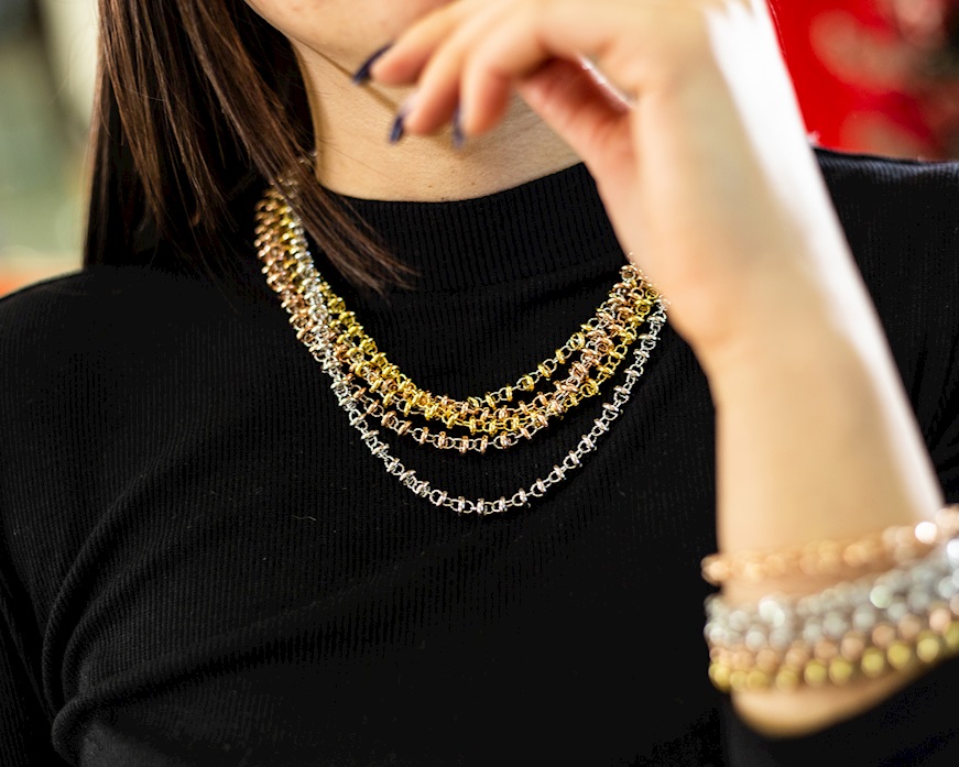 Collana argento dorato con anelli lisci e diamantati Selezione Zanolli