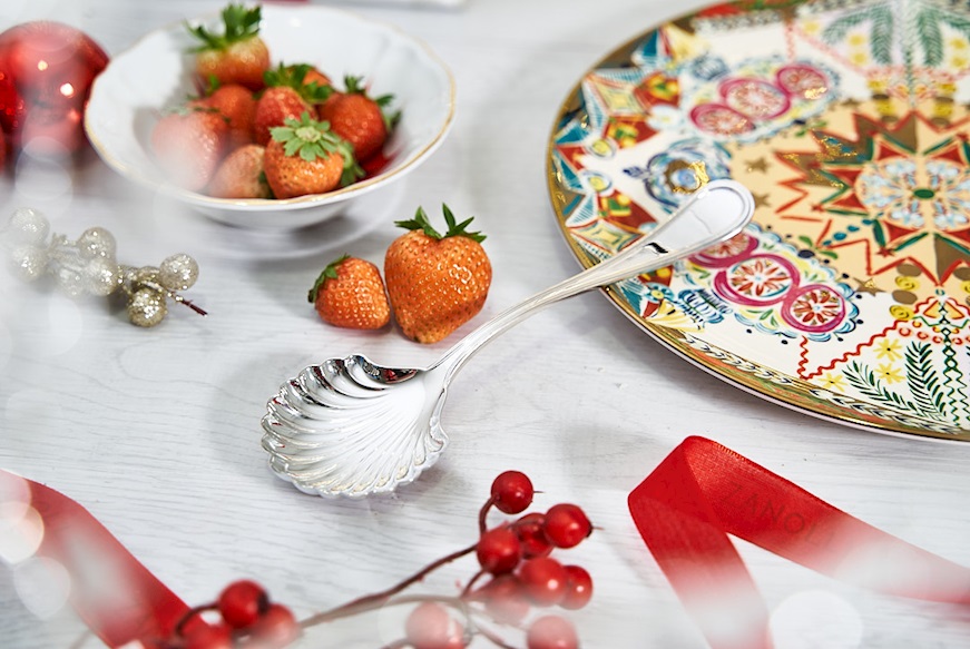 Strawberries spoon silver in English style Selezione Zanolli