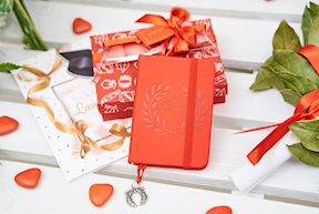 Block Notes with laurel pendant, box and sugared almonds Selezione Zanolli