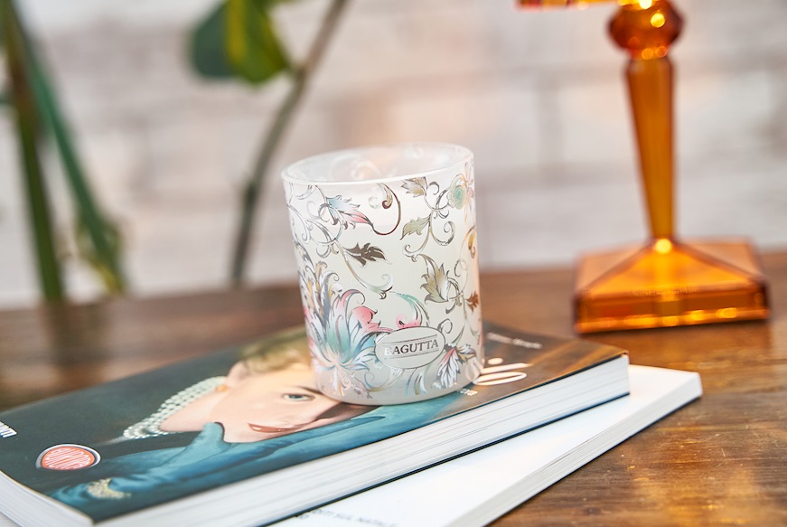 Candleholder glass vanilla white with sugared almonds Selezione Zanolli