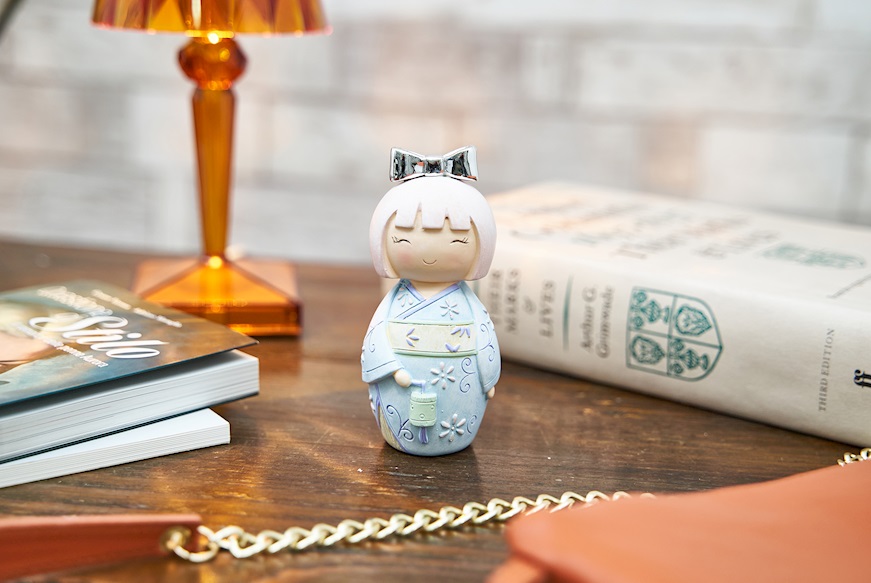 Diffusore fragranza Kokeshi con ciuffo portaconfetti Selezione Zanolli