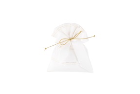 Favor Sugared Almonds white and gold with gold bow Selezione Zanolli