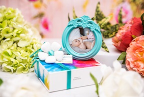 Mini Picture Frame round Aquamarine with sugared almonds Selezione Zanolli