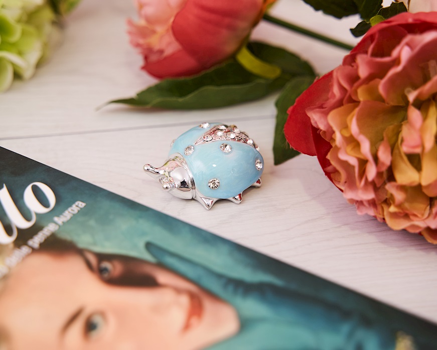 Bomboniera Battesimo Coccinella azzurra con cristalli con sacchetto portaconfetti Selezione Zanolli