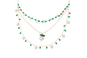 Collana argento rosè con perle di fiume e cristalli verdi