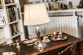 Lampada argento con paralume bianco grande Selezione Zanolli