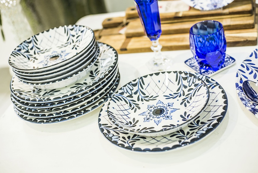 Servizio piatti 18 pezzi in ceramica Santorini – Res Design Store