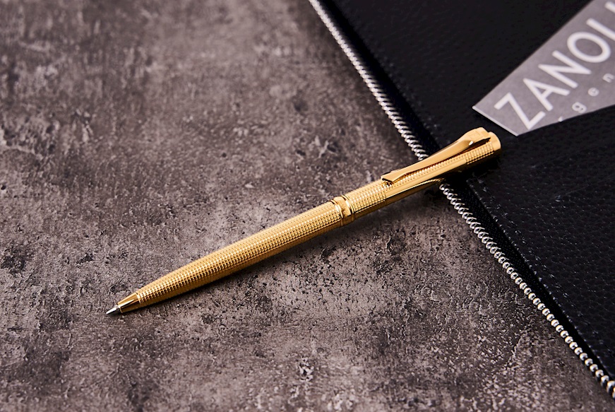 Penna a sfera Classica argento dorato con disegno quadrettato Settelaghi