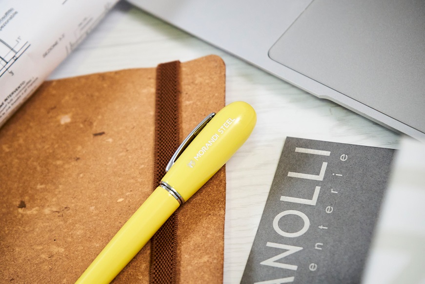 Ballpoint pen Classica Lady with cap in yellow lacquered metal Settelaghi