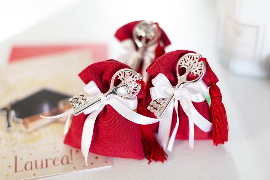 bomboniere-personalizzate-per-la-laurea-come-scegliere-chiave-albero-della-vita