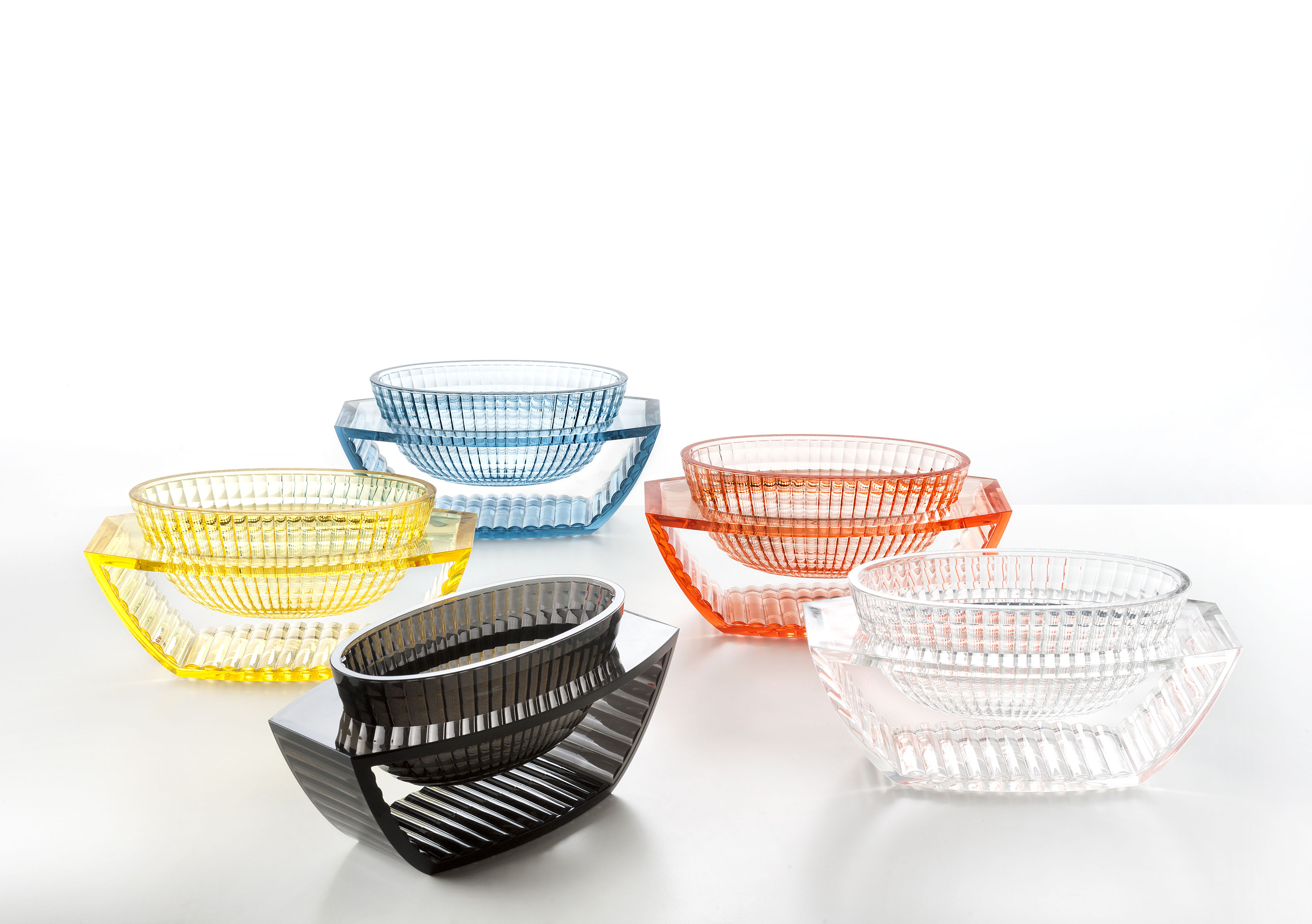Il centrotavola moderno: 5 proposte per una casa moderna Ciotole portafrutta design