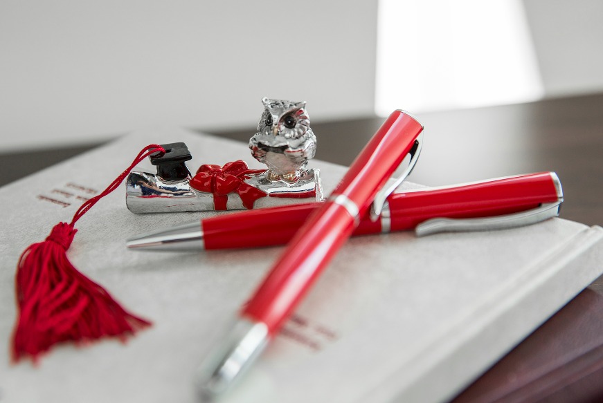 Regali Da Fare Per La Laurea Cosa regalare alla laurea? 10 idee regalo classiche