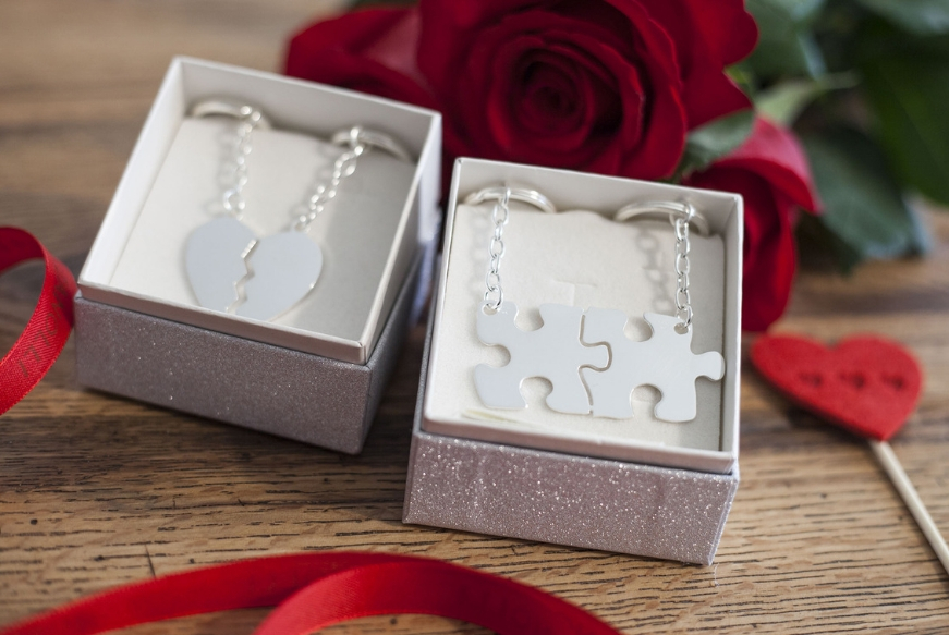 2 Pz/set Carino Fiammifero Persona Che Tiene Amore Cuore Collana Coppia  Ciondolo, Gioielli Da Indossare Ogni Giorno Per Uomini E Donne, Regalo Di  San Valentino