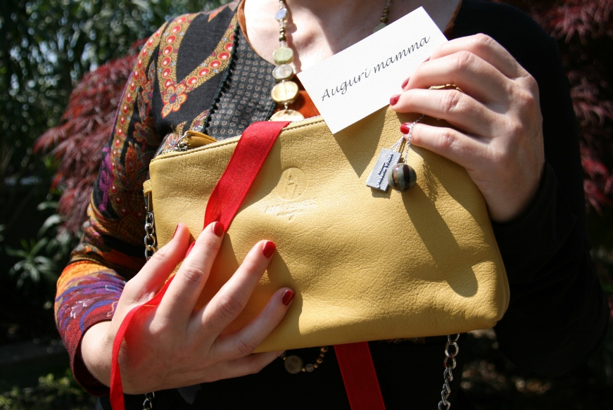 idee-regalo-per-la-festa-della-mamma-murrina-pochette