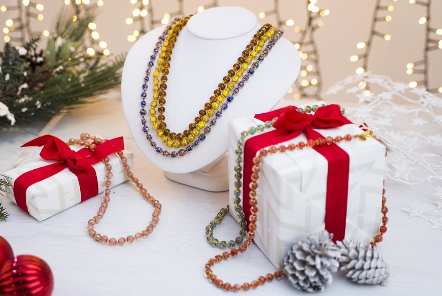 regali-economici-per-natale-collane