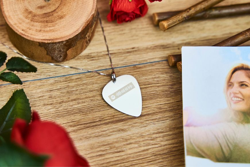 Cosa regalare per il primo San Valentino? Idee originali per lui e